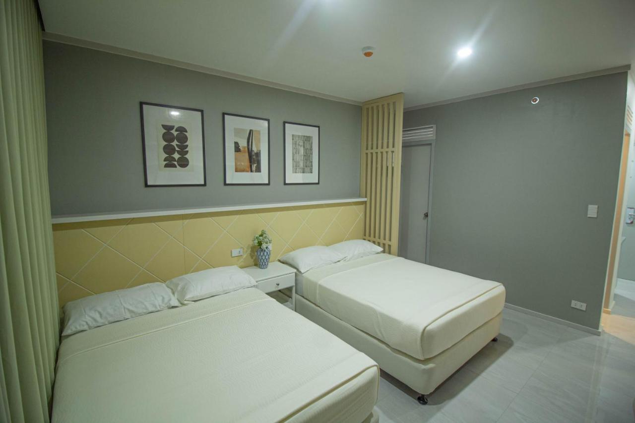 Twin Hearts Residences 1 Рохас Экстерьер фото