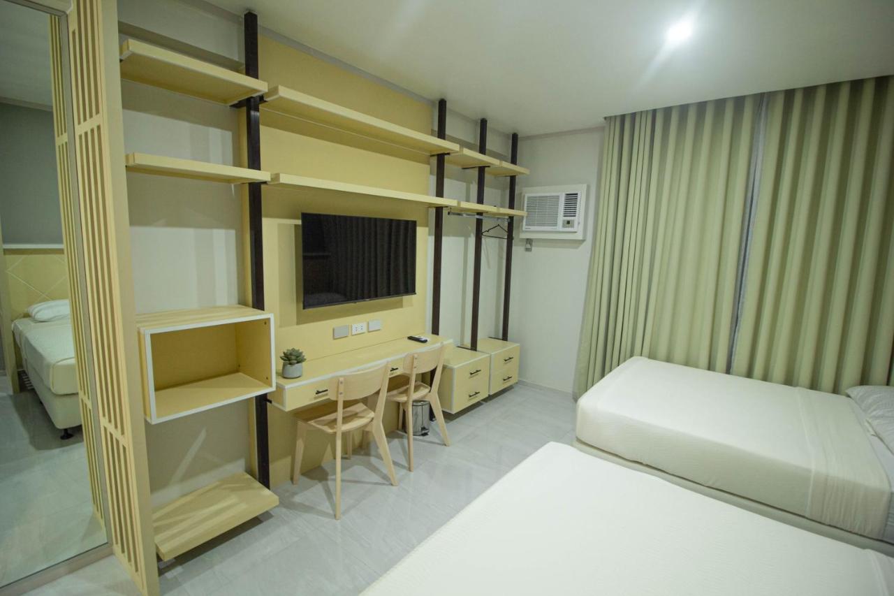 Twin Hearts Residences 1 Рохас Экстерьер фото
